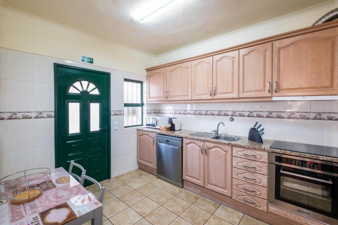 Villa Sequeira - Private Pool - Free Wifi - By Bedzy البوفيرا المظهر الخارجي الصورة