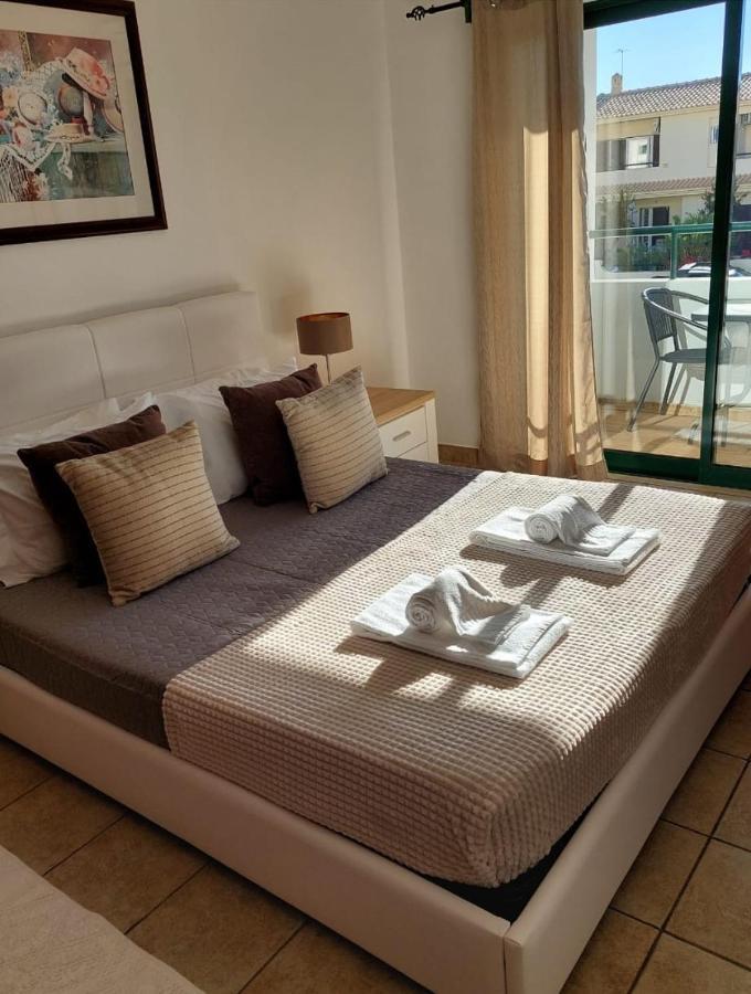 Villa Sequeira - Private Pool - Free Wifi - By Bedzy البوفيرا المظهر الخارجي الصورة